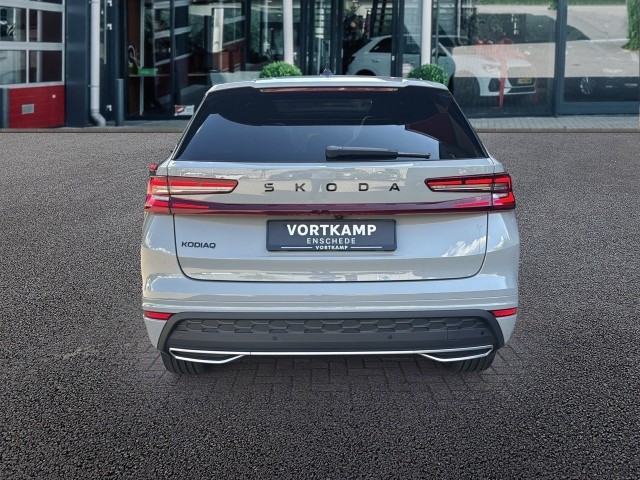 SKODA KODIAQ 1.5 TSI DSG SPORTLINE 7P PANO-DAK/CAMERA/TREKHAAK/NAVI/ACC/STOELVERW, Vortkamp Enschede, Enschede