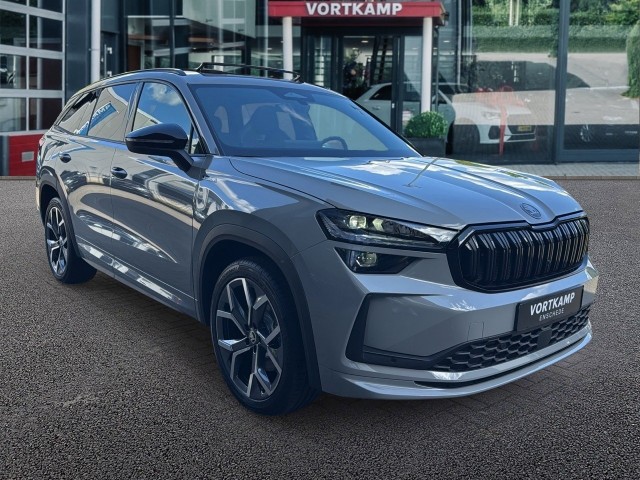 SKODA KODIAQ 1.5 TSI DSG SPORTLINE 7P PANO-DAK/CAMERA/TREKHAAK/NAVI/ACC/STOELVERW, Vortkamp Enschede, Enschede