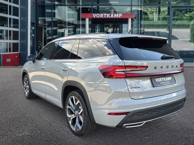 SKODA KODIAQ 1.5 TSI DSG SPORTLINE 7P PANO-DAK/CAMERA/TREKHAAK/NAVI/ACC/STOELVERW, Vortkamp Enschede, Enschede