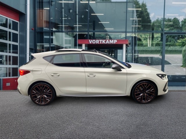 CUPRA LEON 1.5 E-HYBRID VZ , Vortkamp Enschede, Enschede