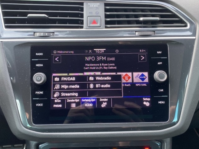 VOLKSWAGEN TIGUAN 1.5 TSI DSG Urban SPORT TREKHAAK/E-KLEP/ACC/NAVI/STOELVERW, Vortkamp Enschede, Enschede