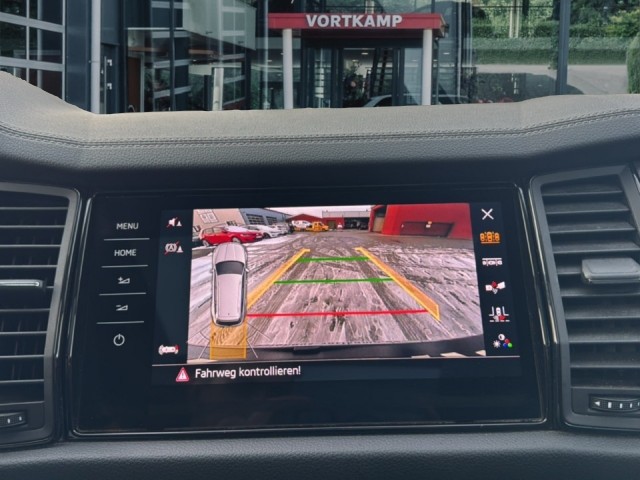 SKODA KODIAQ 2.0 TDI DSG AMBITION 4X4 TREKHAAK/CAMERA/PANO/ACC/STOEL+STUURVERW, Vortkamp Enschede, Enschede