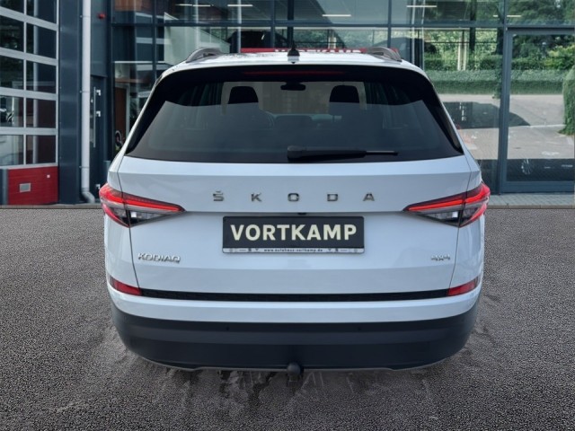 SKODA KODIAQ 2.0 TDI DSG AMBITION 4X4 TREKHAAK/CAMERA/PANO/ACC/STOEL+STUURVERW, Vortkamp Enschede, Enschede