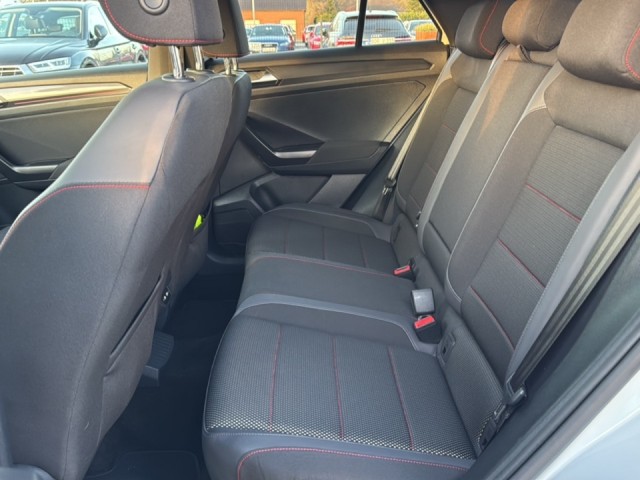 VOLKSWAGEN T-ROC 1.5 TSI DSG SPORT R-LINE CAMERA/ACC/ELEKKLEP/STOELVERW, Vortkamp Enschede, Enschede