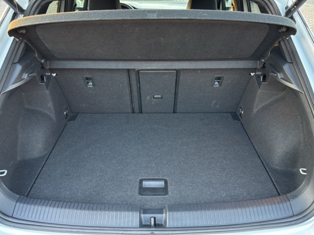 VOLKSWAGEN T-ROC 1.5 TSI DSG SPORT R-LINE CAMERA/ACC/ELEKKLEP/STOELVERW, Vortkamp Enschede, Enschede