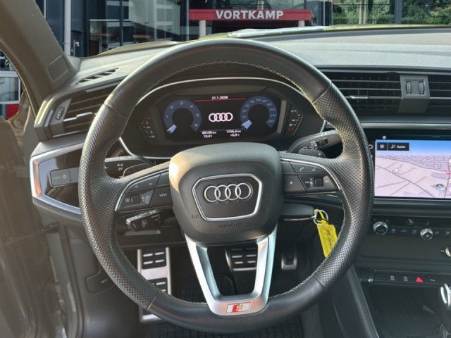 AUDI Q3 35 TDI ADVANCED ACC/PDC/ELEKKLEP/STOELVERW/NAVI, Vortkamp Enschede, Enschede