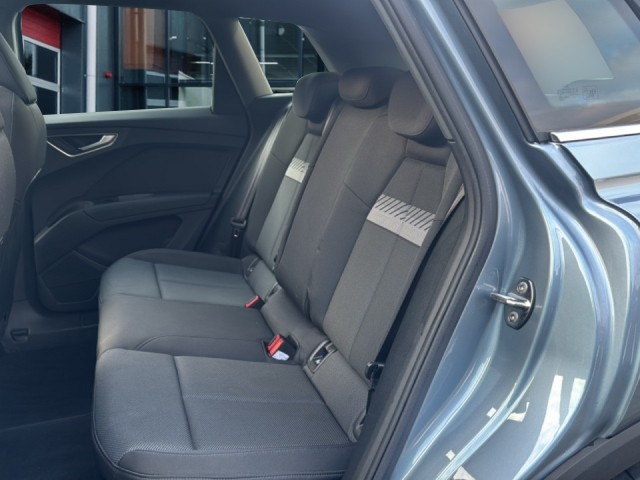 AUDI Q4 40 E-TRON TREKHAAK/PANODAK/STOELVERW/PDC/NAVI/CARPLAY, Vortkamp Enschede, Enschede