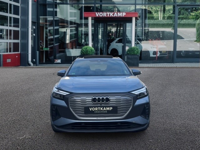 AUDI Q4 40 E-TRON TREKHAAK/PANODAK/STOELVERW/PDC/NAVI/CARPLAY, Vortkamp Enschede, Enschede