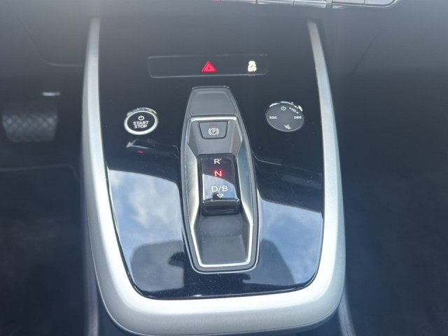 AUDI Q4 40 E-TRON TREKHAAK/PANODAK/STOELVERW/PDC/NAVI/CARPLAY, Vortkamp Enschede, Enschede