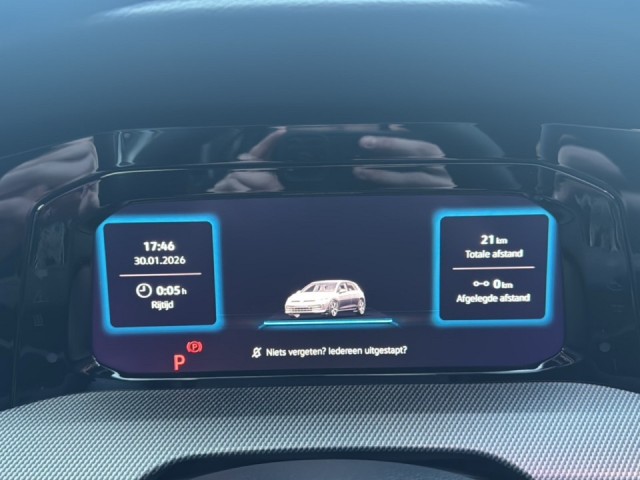 VOLKSWAGEN GOLF 1.5 TSI DSG GTE IQ/TREKHAAK/OPENDAK/CAMERA/HEADUPDIS/ACC, Vortkamp Enschede, Enschede