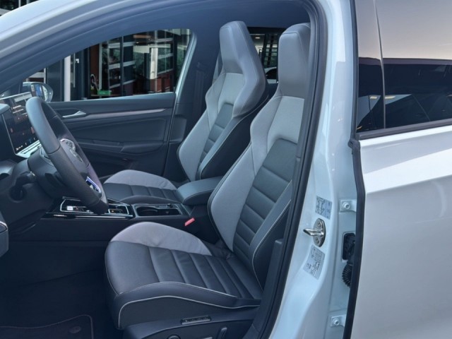 VOLKSWAGEN GOLF 1.5 TSI DSG GTE IQ/TREKHAAK/OPENDAK/CAMERA/HEADUPDIS/ACC, Vortkamp Enschede, Enschede