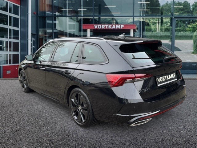SKODA OCTAVIA 2.0 TDI DSG RS PANODAK/ELEKKLEP/CAMERA/ACC/STOELVERW, Vortkamp Enschede, Enschede