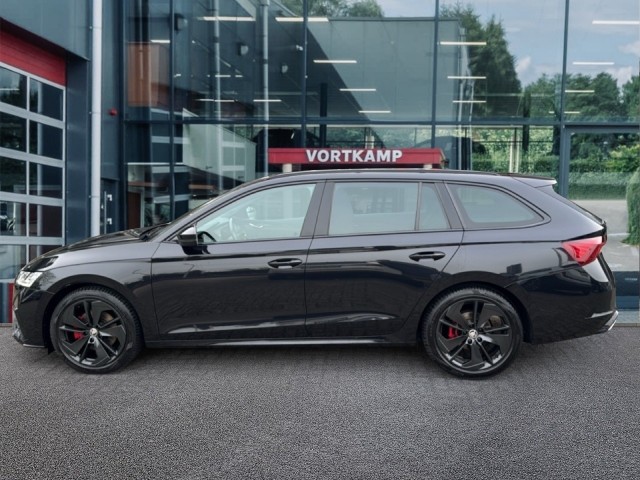 SKODA OCTAVIA 2.0 TDI DSG RS PANODAK/ELEKKLEP/CAMERA/ACC/STOELVERW, Vortkamp Enschede, Enschede