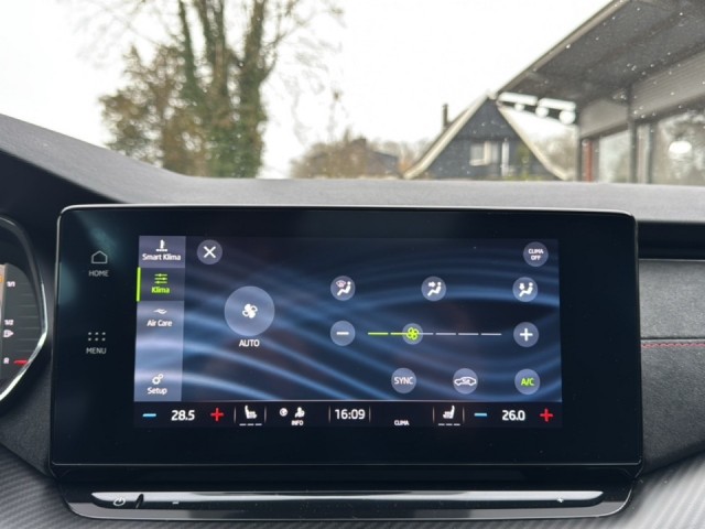 SKODA OCTAVIA 2.0 TDI DSG RS PANODAK/ELEKKLEP/CAMERA/ACC/STOELVERW, Vortkamp Enschede, Enschede