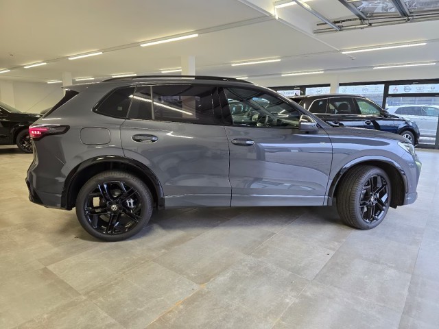 VOLKSWAGEN TIGUAN 1.5 TSI e-HYBRID 272 PK R-LINE PANO-DAK/CAMERA/TREKHAAK/H&K/HUD/LEDER/MEMORY, Vortkamp Enschede, Enschede