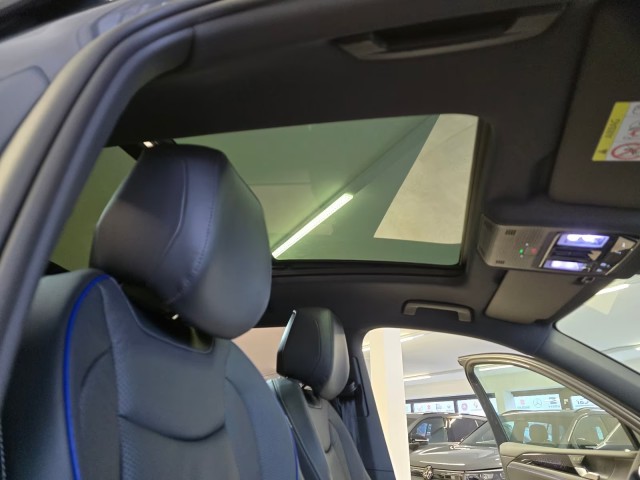 VOLKSWAGEN TIGUAN 1.5 TSI e-HYBRID 272 PK R-LINE PANO-DAK/CAMERA/TREKHAAK/H&K/HUD/LEDER/MEMORY, Vortkamp Enschede, Enschede