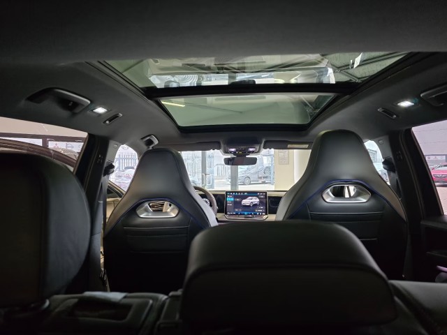 VOLKSWAGEN TIGUAN 1.5 TSI e-HYBRID 272 PK R-LINE PANO-DAK/TREKHAAK/HUD/E-KLEP, Vortkamp Enschede, Enschede