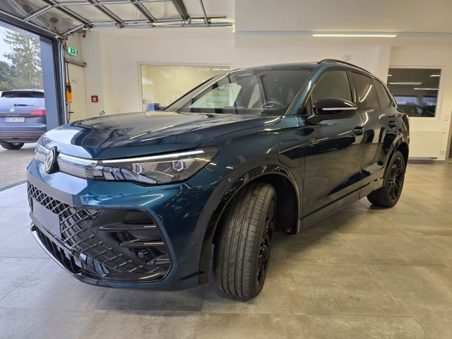 VOLKSWAGEN TIGUAN 1.5 TSI e-HYBRID 272 PK R-LINE PANO-DAK/TREKHAAK/HUD/E-KLEP, Vortkamp Enschede, Enschede