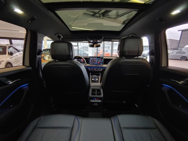 VOLKSWAGEN TIGUAN 1.5 TSI e-HYBRID 272 PK R-LINE PANO-DAK/CAMERA/TREKHAAK/HUD/LEDER/MEMORY, Vortkamp Enschede, Enschede