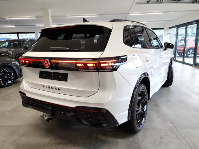 VOLKSWAGEN TIGUAN 1.5 TSI e-HYBRID 272 PK R-LINE PANO-DAK/CAMERA/TREKHAAK/HUD/LEDER/MEMORY, Vortkamp Enschede, Enschede