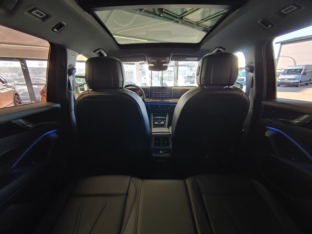 VOLKSWAGEN TIGUAN 1.5 eTSI R-LINE LEDER/PANO-DAK/TREKHAAK/CAMERA/ACC, Vortkamp Enschede, Enschede