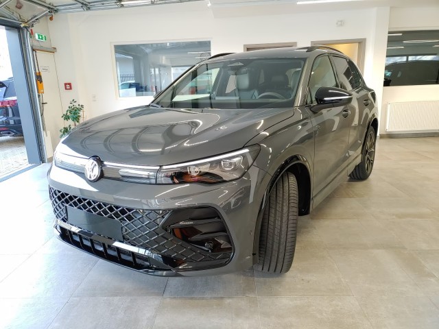 VOLKSWAGEN TIGUAN 1.5eTSI R-LINE LEDER/PANO-DAK/TREKHAAK/HUD/ACC/CAMERA, Vortkamp Enschede, Enschede