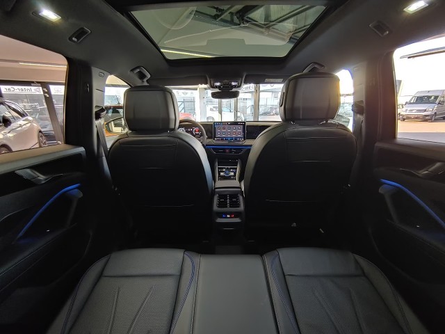 VOLKSWAGEN TIGUAN 1.5eTSI R-LINE LEDER/PANO-DAK/TREKHAAK/HUD/ACC/CAMERA, Vortkamp Enschede, Enschede