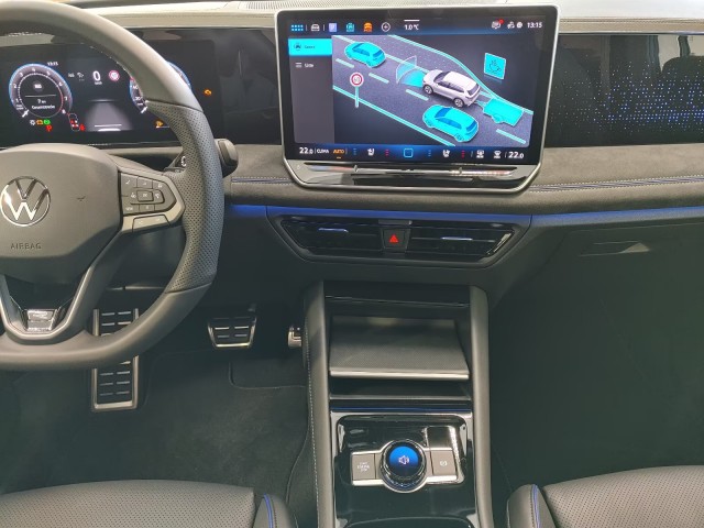 VOLKSWAGEN TIGUAN 1.5 eTSI R-LINE LEDER/PANO-DAK/TREKHAAK/CAMERA/HUD/ACC, Vortkamp Enschede, Enschede