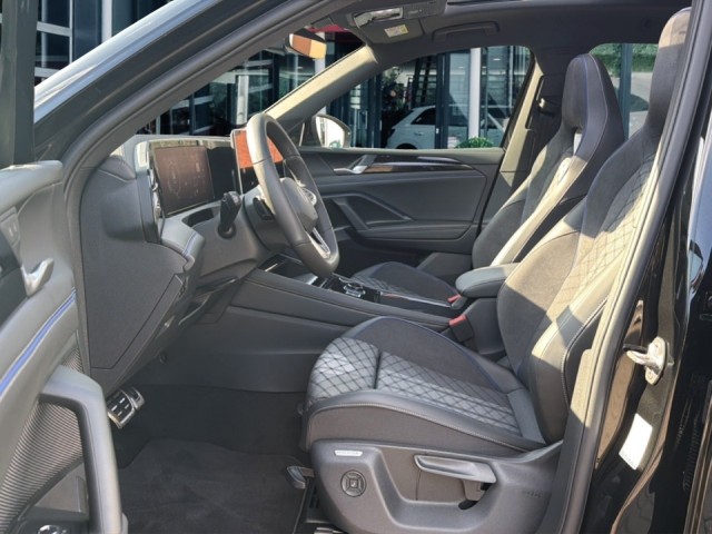 VOLKSWAGEN TIGUAN 1.5 ETSI 110 KW R-LINE , Vortkamp Enschede, Enschede