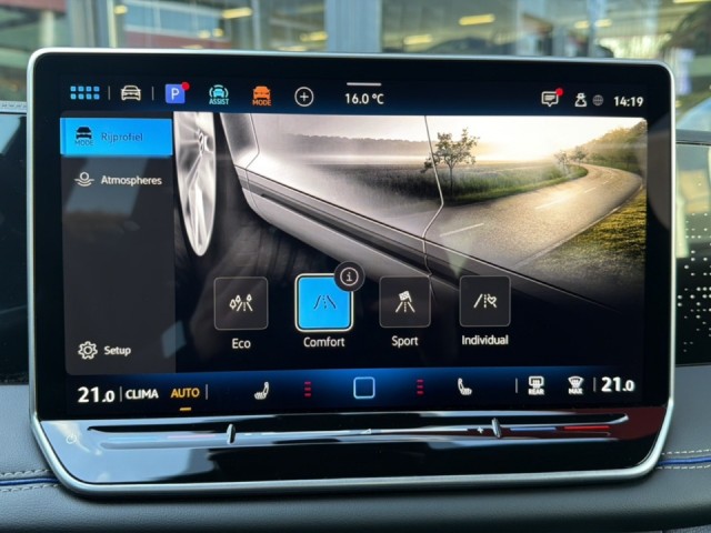 VOLKSWAGEN TIGUAN 1.5 ETSI 110 KW R-LINE , Vortkamp Enschede, Enschede