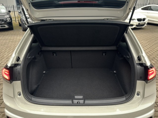 VOLKSWAGEN TAIGO 1.5 TSI DSG R-LINE AFN.TREKHAAK/ACC/CAMERA/IQ-LIGHTS, Vortkamp Enschede, Enschede