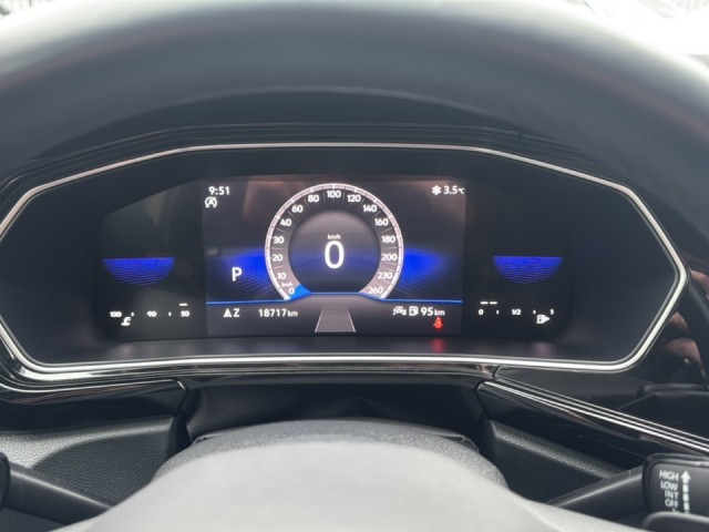 VOLKSWAGEN T-CROSS 1.5 TSI DSG R-LINE TREKHAAK/CAMERA/ACC/NAVI/STOELVERW, Vortkamp Enschede, Enschede