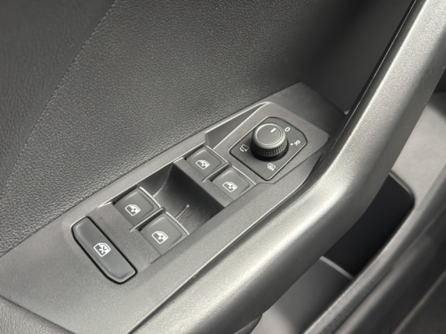 VOLKSWAGEN T-CROSS 1.5 TSI DSG R-LINE TREKHAAK/CAMERA/ACC/NAVI/STOELVERW, Vortkamp Enschede, Enschede