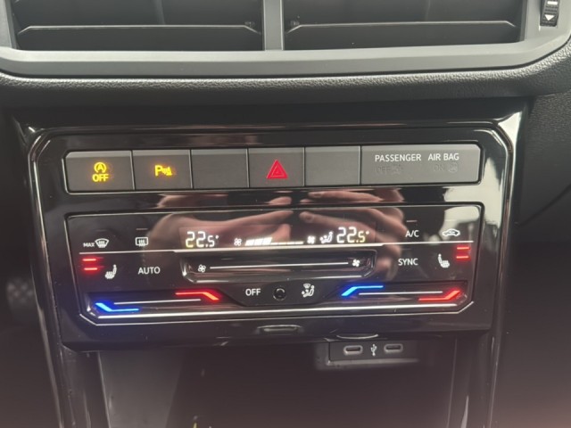 VOLKSWAGEN T-CROSS 1.5 TSI DSG R-LINE TREKHAAK/CAMERA/ACC/NAVI/STOELVERW, Vortkamp Enschede, Enschede