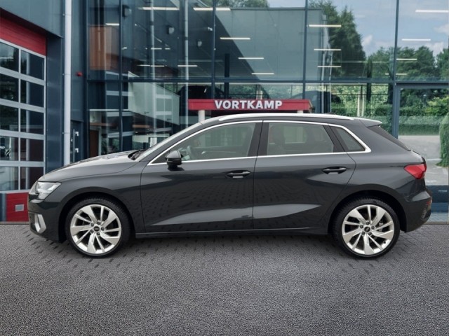 AUDI A3 30 TFSI ADVANCED ACC/STOELVERW/NAVI/E-KLEP/PDC, Vortkamp Enschede, Enschede
