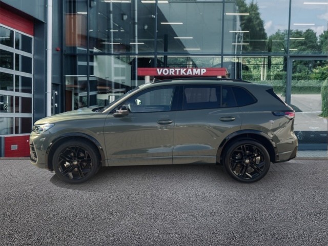 VOLKSWAGEN TIGUAN 1.5 eTSI R-LINE TREKHAAK/PANO-DAK/CAMERA/ACC/ELEK-KLEP/HUD, Vortkamp Enschede, Enschede