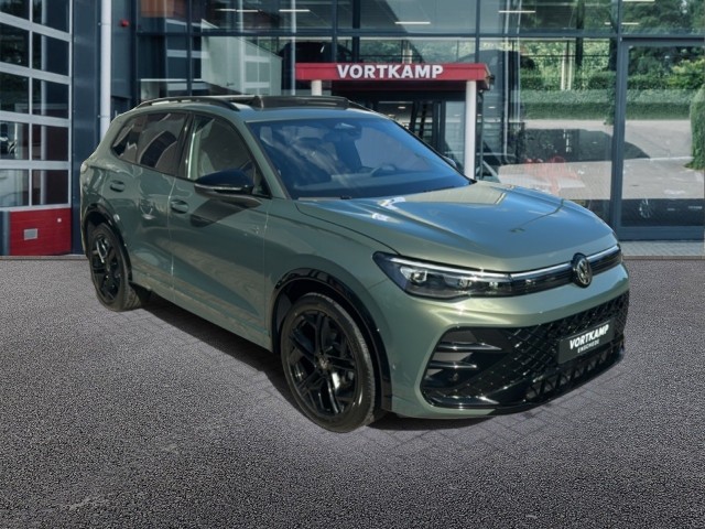 VOLKSWAGEN TIGUAN 1.5 eTSI R-LINE TREKHAAK/PANO-DAK/CAMERA/ACC/ELEK-KLEP/HUD, Vortkamp Enschede, Enschede
