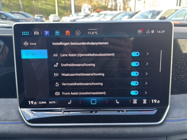 VOLKSWAGEN TIGUAN 1.5 eTSI R-LINE TREKHAAK/PANO-DAK/CAMERA/ACC/ELEK-KLEP/HUD, Vortkamp Enschede, Enschede