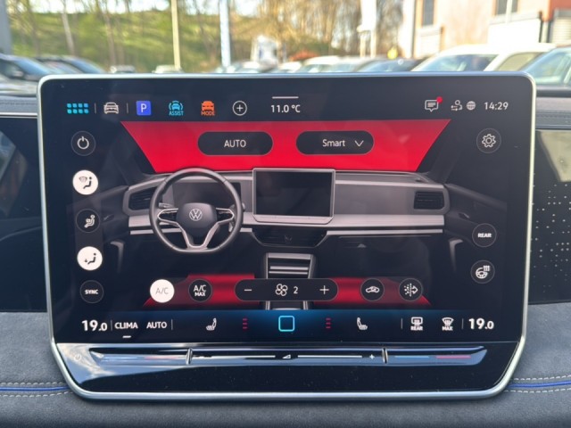 VOLKSWAGEN TIGUAN 1.5 eTSI R-LINE TREKHAAK/PANO-DAK/CAMERA/ACC/ELEK-KLEP/HUD, Vortkamp Enschede, Enschede