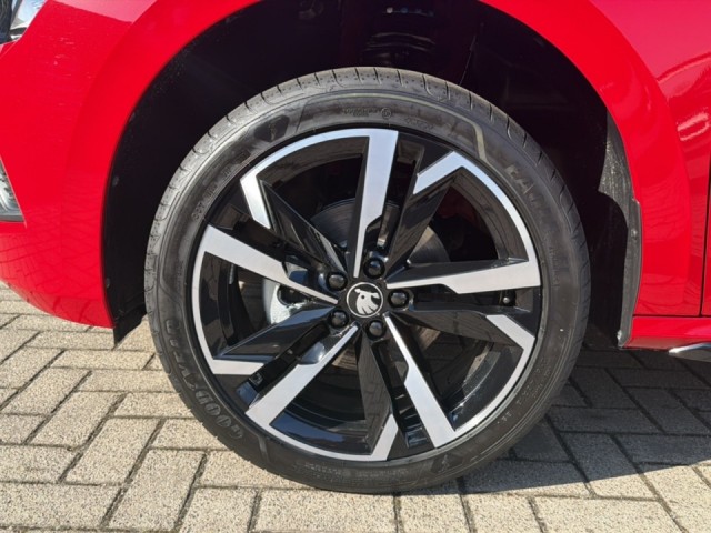 SKODA KAMIQ 1.0 TSI MONTE CARLO TREKHAAK/GLASDAK/CAMERA/CRUISE/STOEL+STUURVERW, Vortkamp Enschede, Enschede