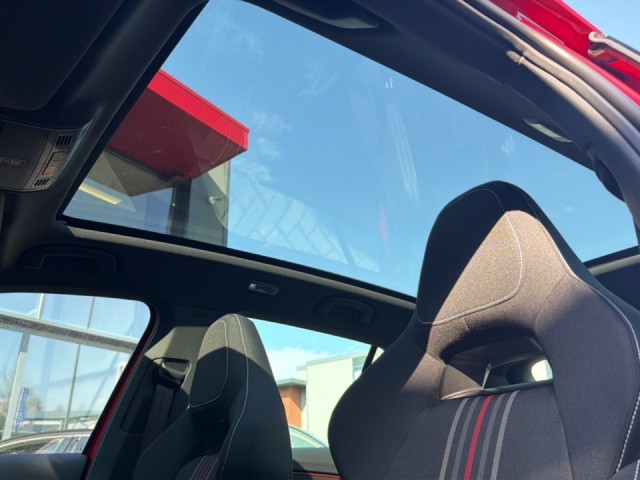 SKODA KAMIQ 1.0 TSI MONTE CARLO TREKHAAK/GLASDAK/CAMERA/CRUISE/STOEL+STUURVERW, Vortkamp Enschede, Enschede