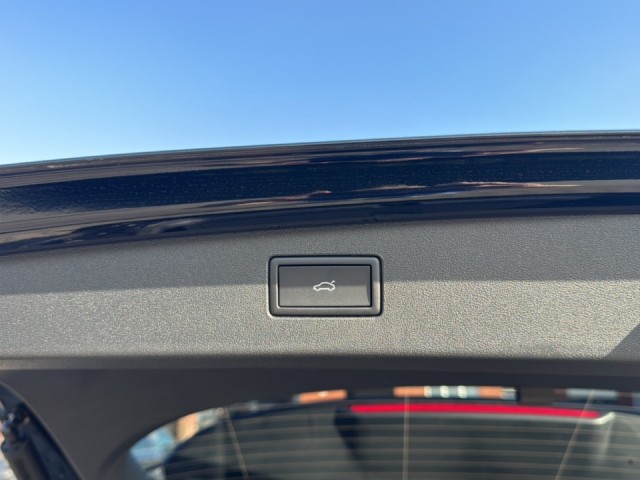 VOLKSWAGEN TIGUAN 2.0 TDI LIFE TREKHAAK/CAMERA/ELEK-KLEP/ACC/STOEL+STUURVERW, Vortkamp Enschede, Enschede