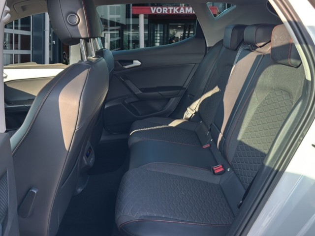SEAT LEON 2.0 TDI FR CAMERA/BEATS/ACC/STOEL+STUURVERW, Vortkamp Enschede, Enschede
