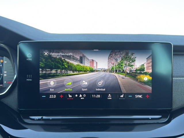 SKODA OCTAVIA 2.0 TDI STYLE TREKHAAK/PANO-DAK/ELEK-KLEP/CANTON/PDC/MEM/ACC, Vortkamp Enschede, Enschede