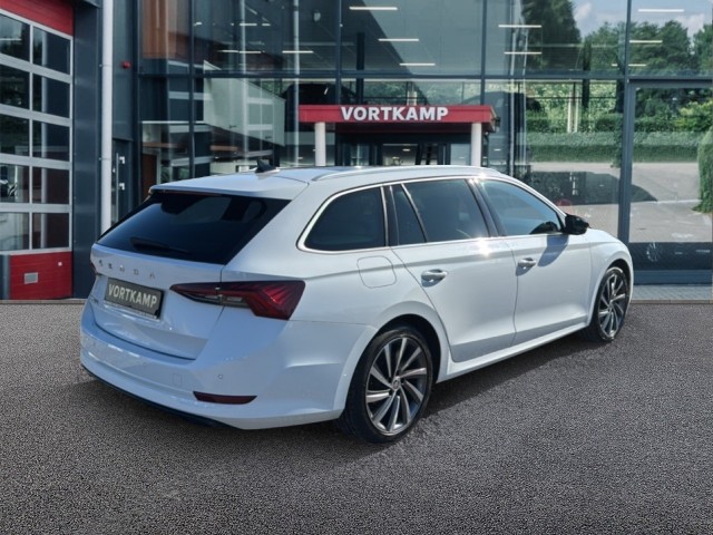 SKODA OCTAVIA 2.0 TDI STYLE TREKHAAK/PANO-DAK/ELEK-KLEP/CANTON/PDC/MEM/ACC, Vortkamp Enschede, Enschede