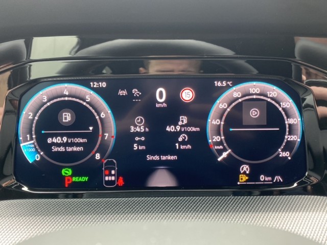 VOLKSWAGEN GOLF 1.5 eTSI R-LINE PANO-DAK/CAMERA/ACC/STOEL+STUURVERW, Vortkamp Enschede, Enschede