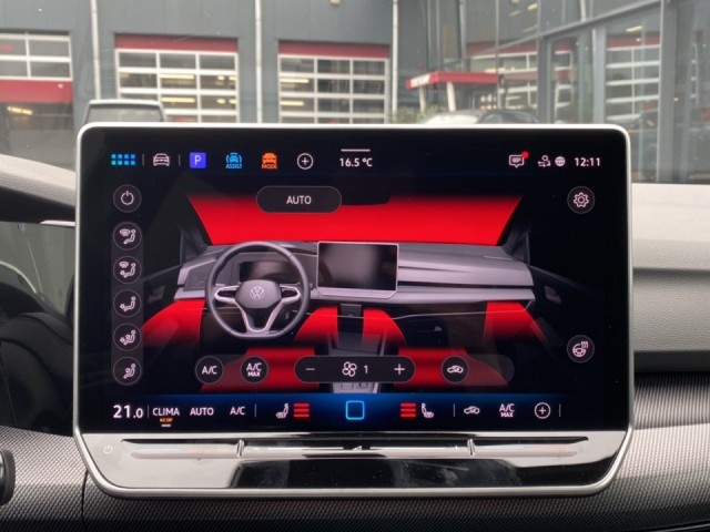 VOLKSWAGEN GOLF 1.5 eTSI R-LINE PANO-DAK/CAMERA/ACC/STOEL+STUURVERW, Vortkamp Enschede, Enschede