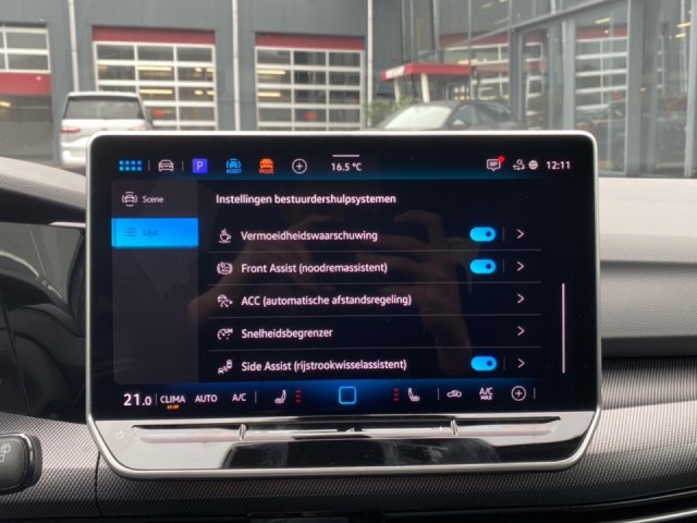 VOLKSWAGEN GOLF 1.5 eTSI R-LINE PANO-DAK/CAMERA/ACC/STOEL+STUURVERW, Vortkamp Enschede, Enschede