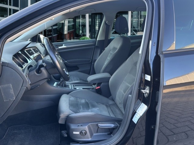 VOLKSWAGEN GOLF 1.5 TSI COMFORTLINE CAMERA/ACC/STOELVERW/NAVI/CARPLAY, Vortkamp Enschede, Enschede