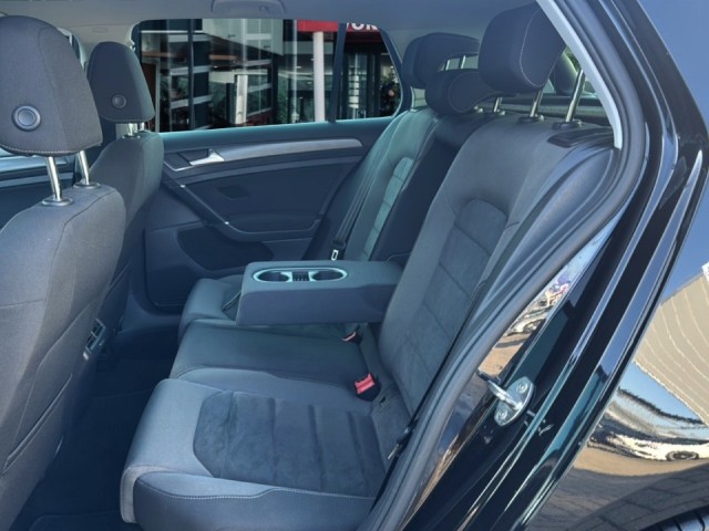 VOLKSWAGEN GOLF 1.5 TSI COMFORTLINE CAMERA/ACC/STOELVERW/NAVI/CARPLAY, Vortkamp Enschede, Enschede